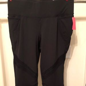 Lane Bryant LIVI Crops Sz 18/20 NWT